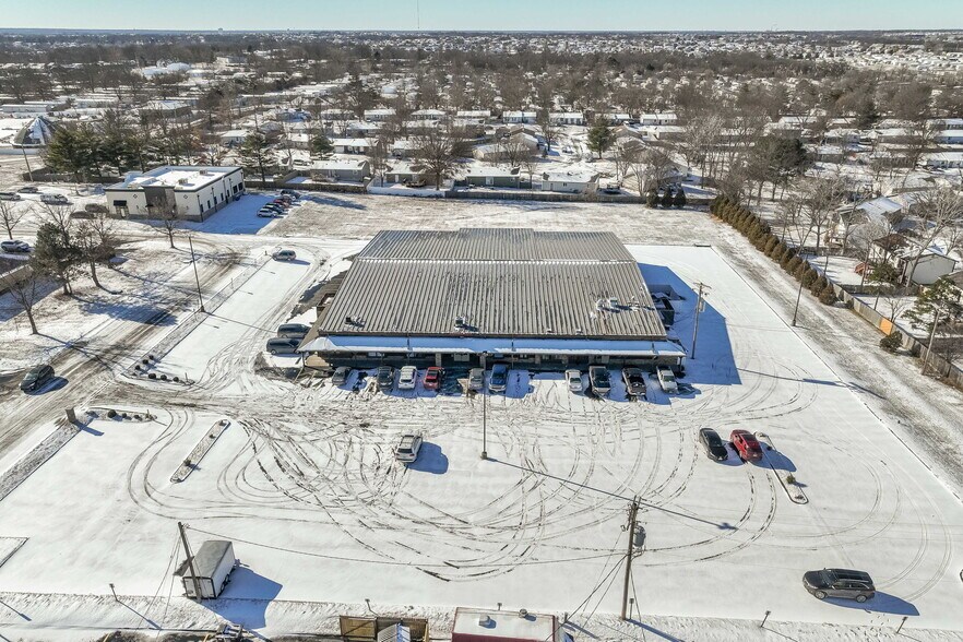 More Photos Of 177 Frontier Park Dr, O'Fallon Bowling Alley For Sale