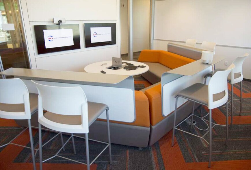 More Photos Of 6001 Deauville, Midland Office For Lease