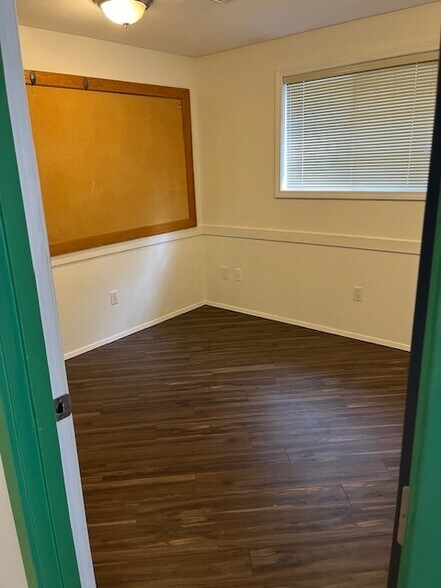 More Photos Of 9709 124th St E, Puyallup Specialty For Lease