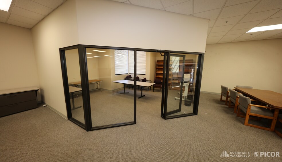 More Photos Of 451 N Bonita Ave, Tucson Warehouse For Sale