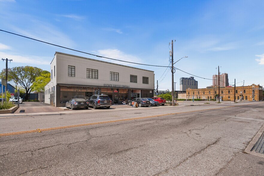 Primary Photo Of 1320 E Houston St, San Antonio Storefront Retail Office For Lease