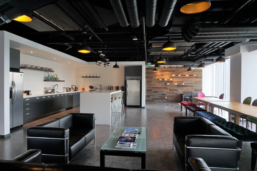 More Photos Of 480 University Ave, Toronto Office For Lease