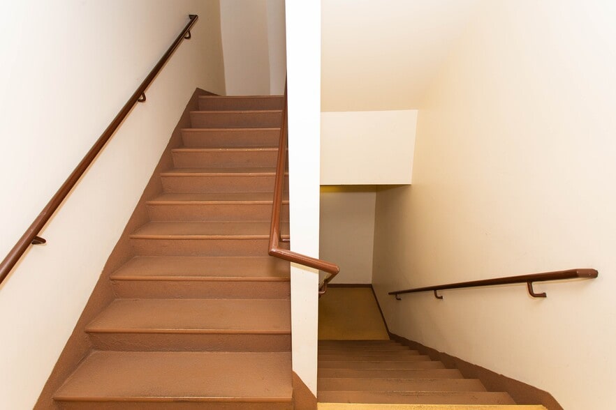 More Photos Of 1855 W Katella Ave, Orange Office Residential For Lease