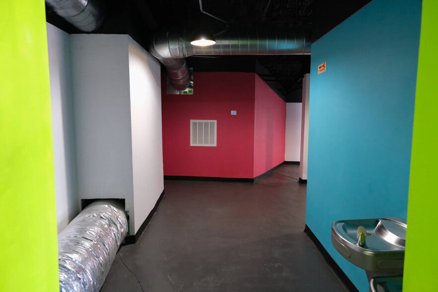 More Photos Of 8709 N Western Ave, Oklahoma City Office For Sale