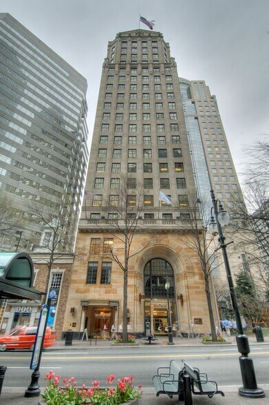 More Photos Of 112 S Tryon St, Charlotte Office Residential For Lease