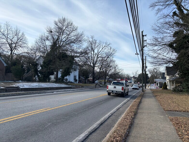 More Photos Of 162 N Broad St, Winder Office For Sale