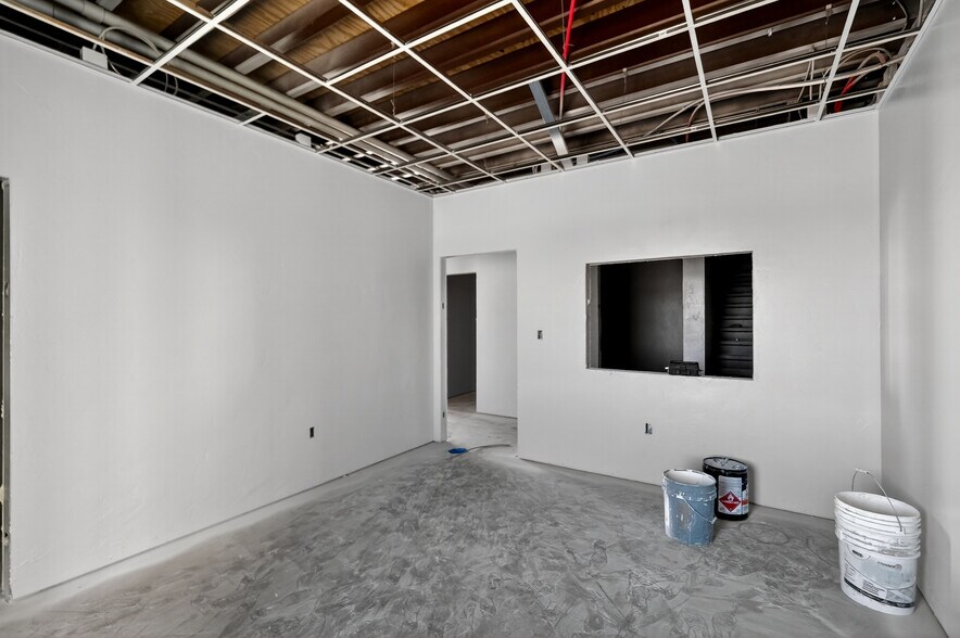 More Photos Of 16510 W Basin St, Odessa Warehouse For Sale