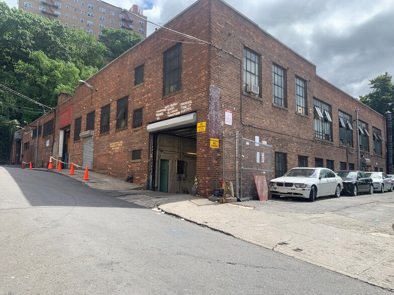 Primary Photo Of 12 Bright Pl, Yonkers Warehouse For Sale