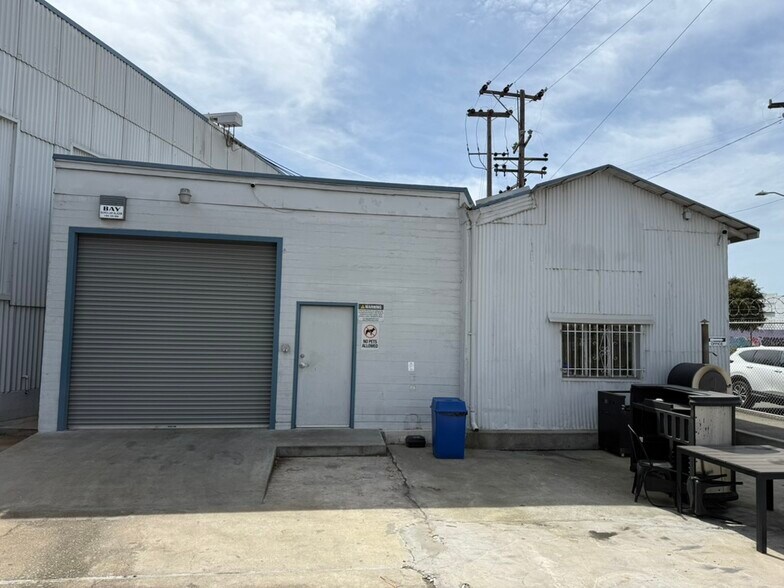 More Photos Of 2500 Campbell St, Oakland Manufacturing For Lease