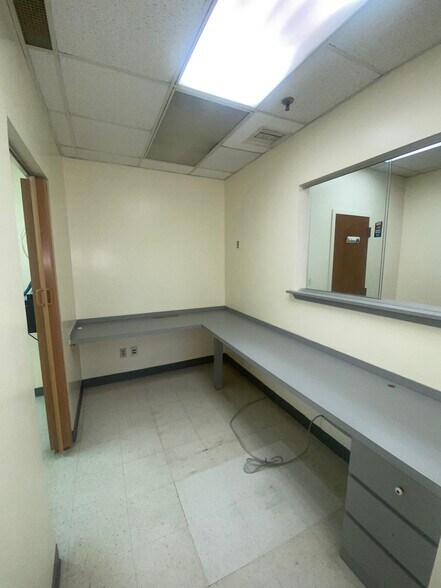 More Photos Of 9101 4th Ave, Brooklyn Medical For Lease