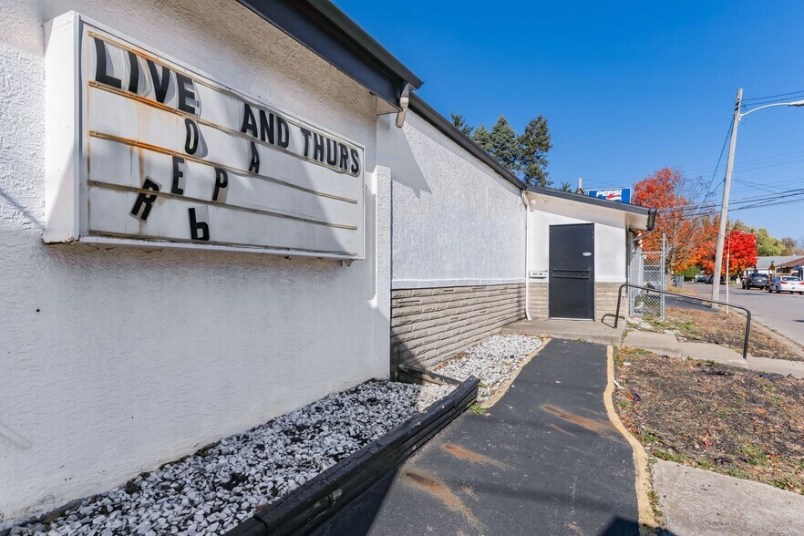 More Photos Of 1662 W Mound St, Columbus Restaurant For Sale