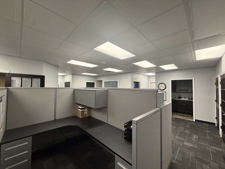 More Photos Of 27062-27100 Oakmead Dr, Perrysburg Medical For Sale