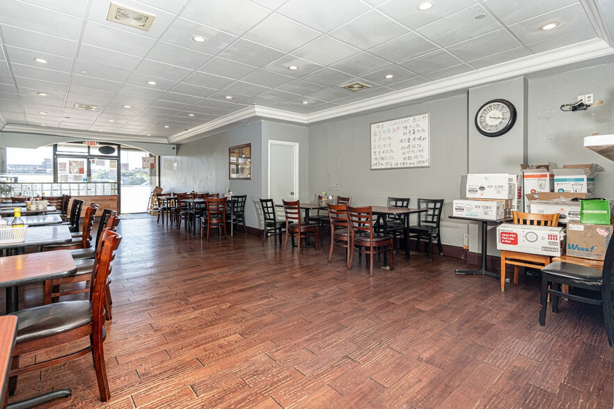 More Photos Of 328 7th St, Oakland Storefront Retail Office For Lease