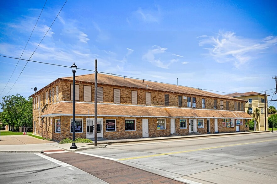 Primary Photo Of 1915 45th St, Galveston Storefront Retail Residential For Sale