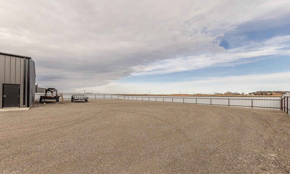 More Photos Of 9006 County Road 6820, Lubbock Warehouse For Lease