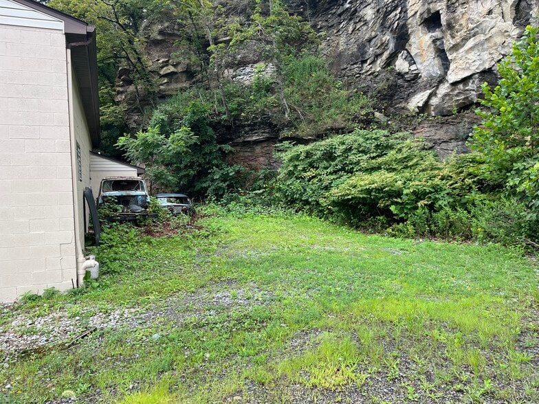 More Photos Of 1235 Evergreen Rd, Pittsburgh Auto Repair For Sale