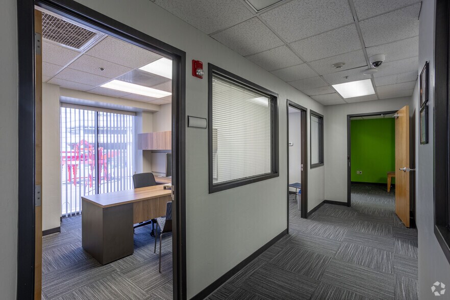 More Photos Of 100 N Stone Ave, Tucson Office Residential For Lease