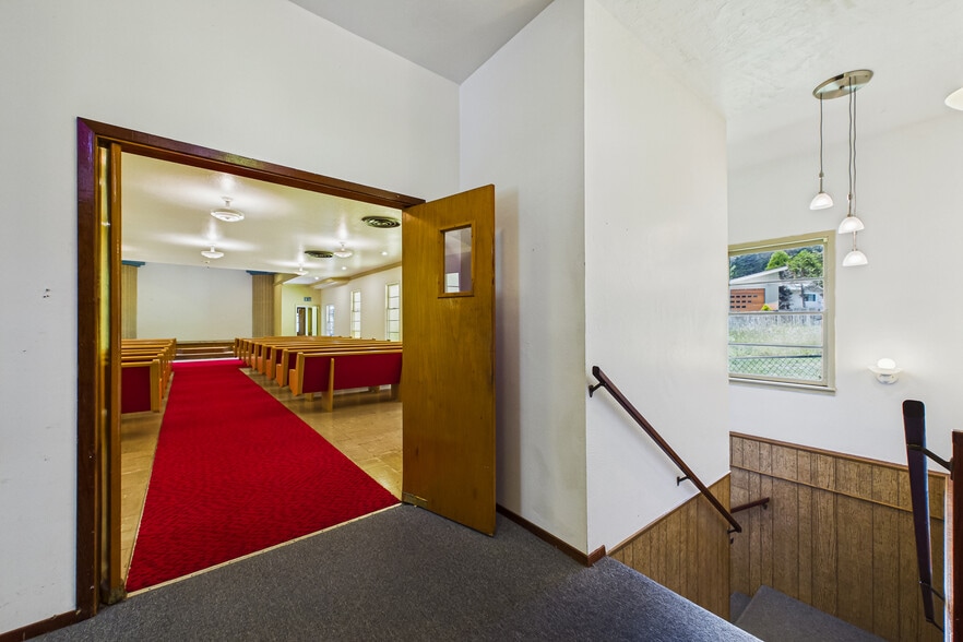 More Photos Of 555 Bayside Rd, Arcata Religious Facility For Sale
