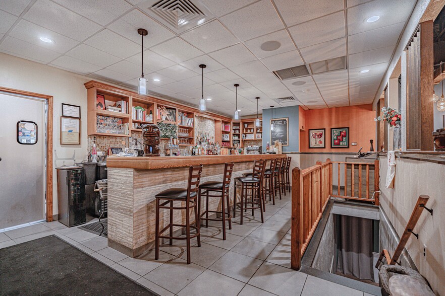 More Photos Of 754 Cherokee st, Fountain Hill Restaurant For Sale