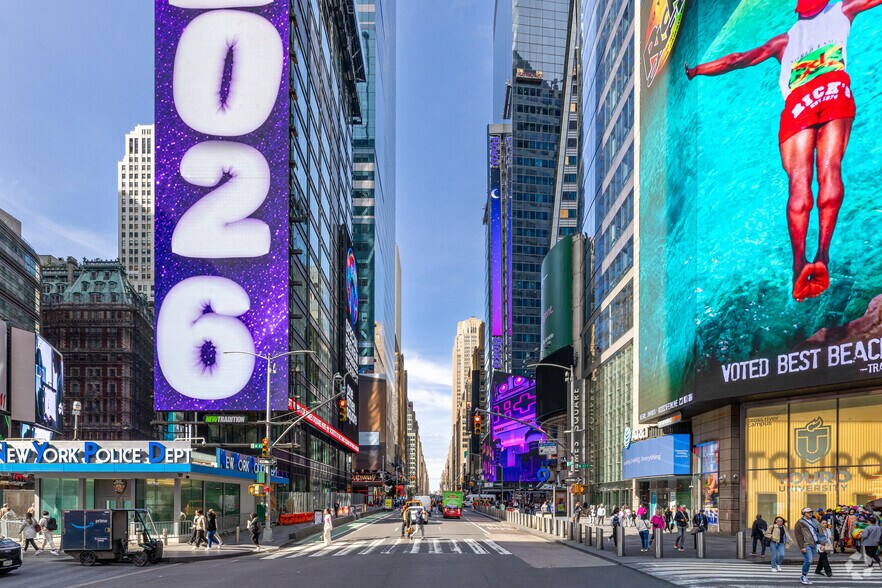 More Photos Of 3 Times Sq, New York Office For Lease