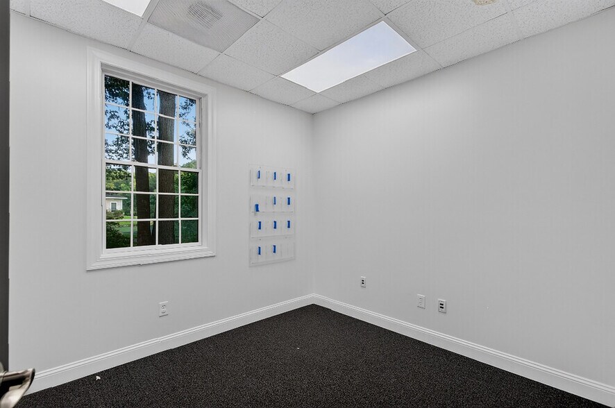 More Photos Of 1930 Charlie Hall Blvd, Charleston Medical For Lease
