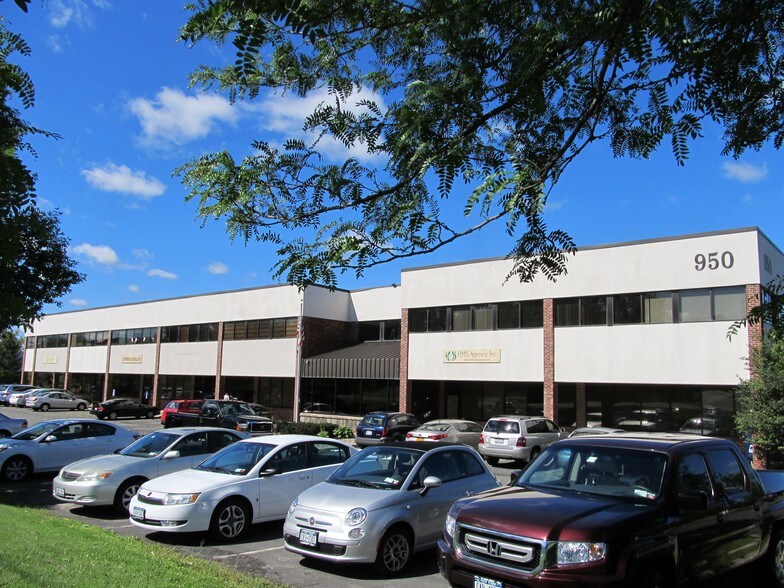 More Photos Of 950 New Loudon Rd, Latham Office For Lease