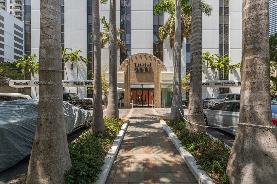 More Photos Of 1000 Brickell Ave, Miami Office For Lease