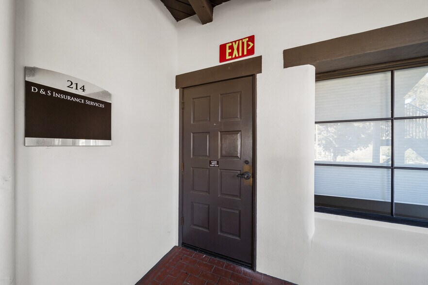 More Photos Of 25550 Hawthorne Blvd, Torrance Medical For Lease