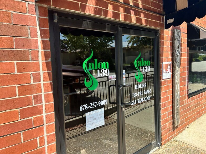 More Photos Of 139 City Hall Ave, Bowdon General Retail For Sale