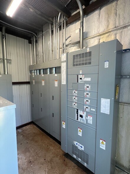 More Photos Of 1319 Sandy Creek Dr, Ada Warehouse For Sale