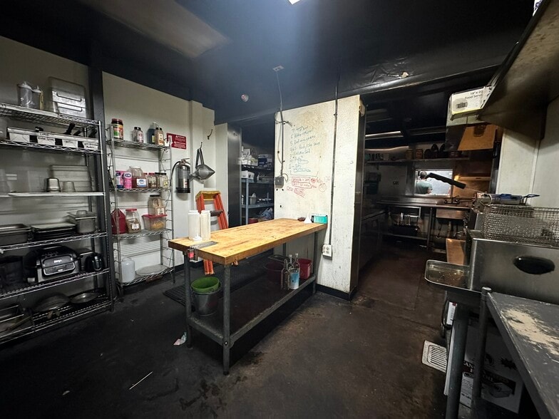 More Photos Of 2100 Curtis St, Denver Restaurant For Sale