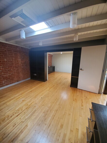 More Photos Of 4716 Vineland Ave, North Hollywood Loft Creative Space For Lease