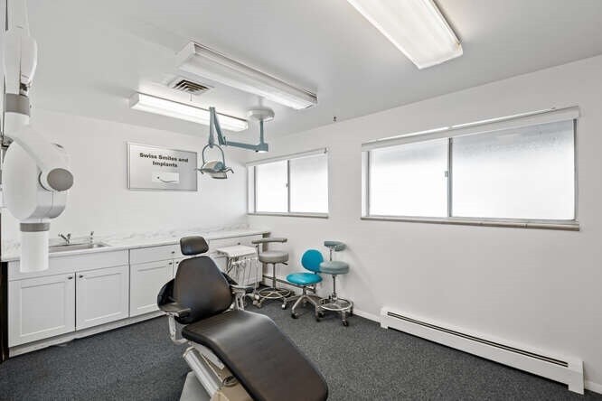 More Photos Of 5025-5039 S Federal Blvd, Englewood Medical For Lease