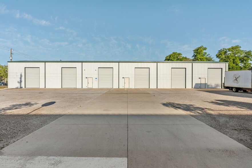 Primary Photo Of 201 Lovejoy Rd NW, Fort Walton Beach Industrial For Lease