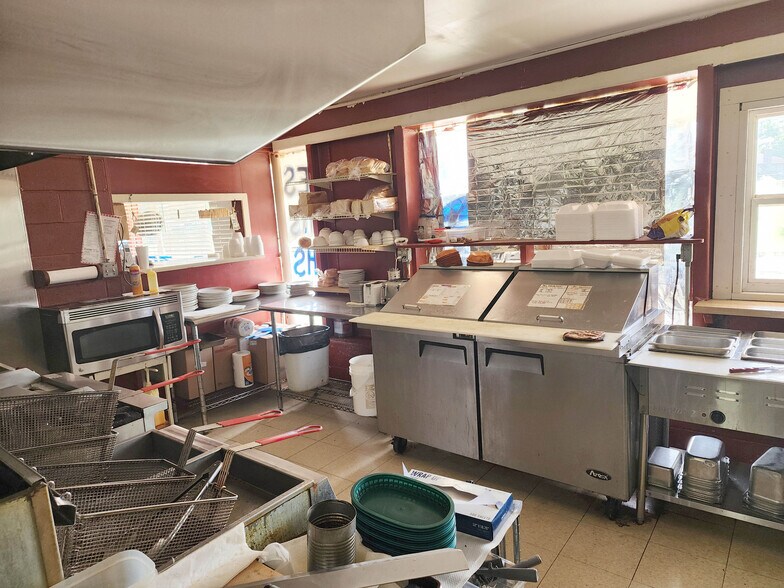 More Photos Of 624 S Main St, Caldwell Restaurant For Sale