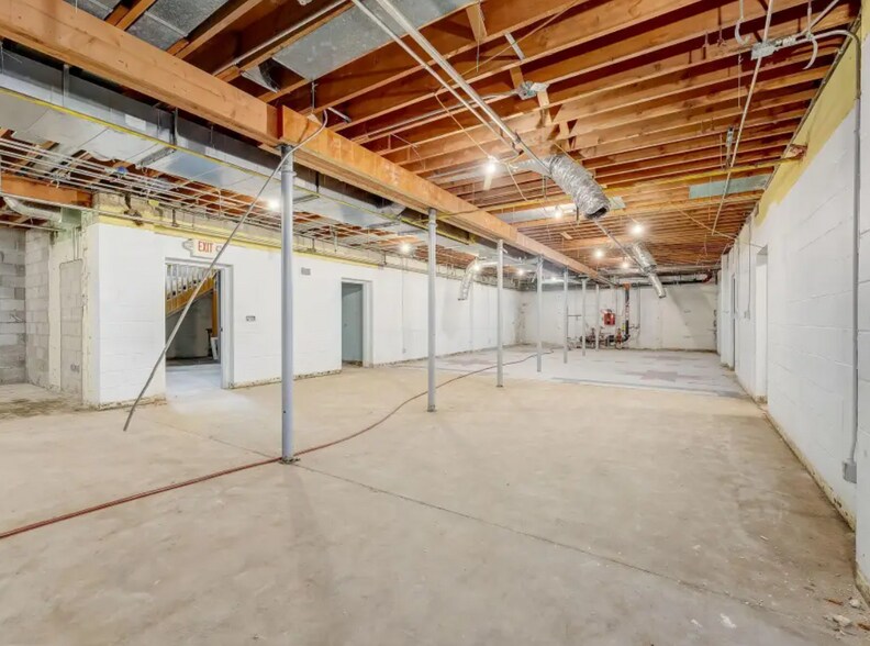 More Photos Of 1671 Summit Ave, Saint Paul Religious Facility For Sale