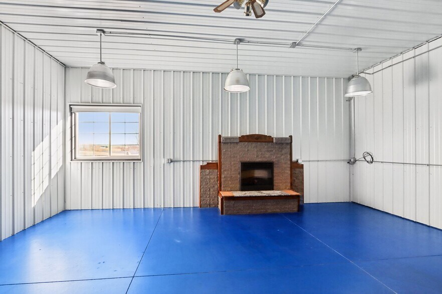 More Photos Of 680 Enterprise Dr, Lake Mills Freestanding For Lease