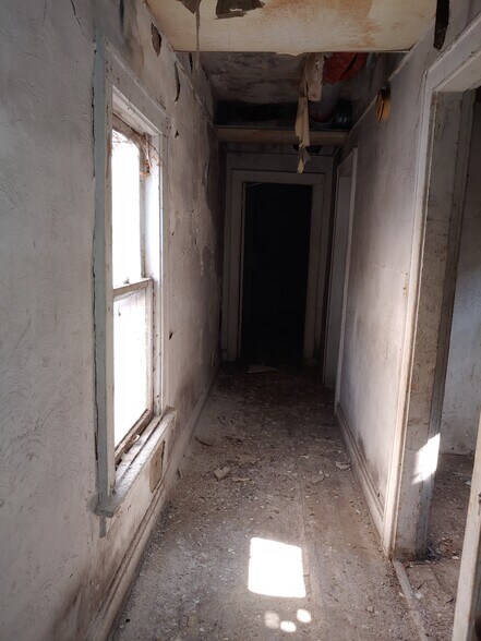 More Photos Of 1010-1016 E Main St, Columbus Storefront Retail Residential For Sale