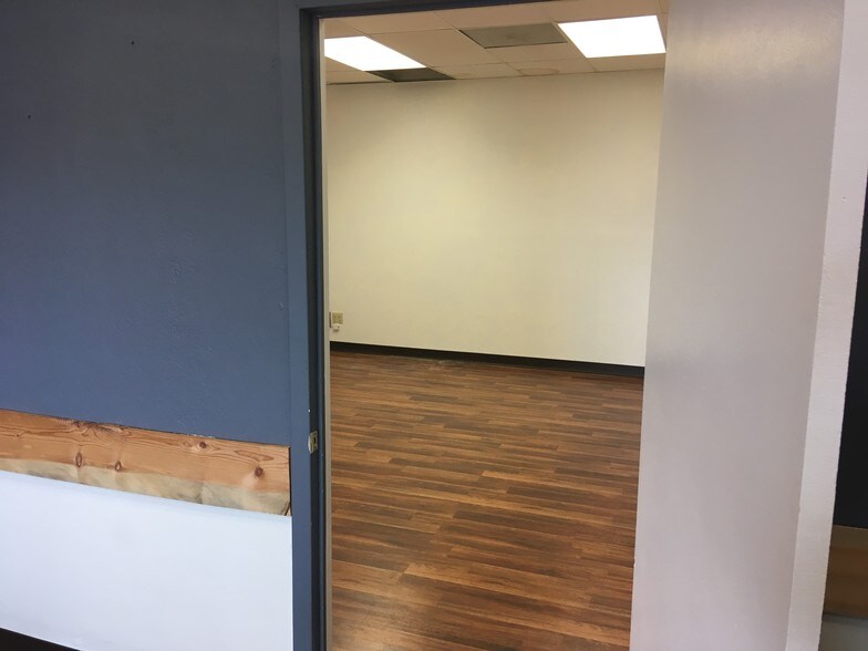 More Photos Of 1900 N Last Chance Gulch St, Helena Storefront Retail Office For Lease