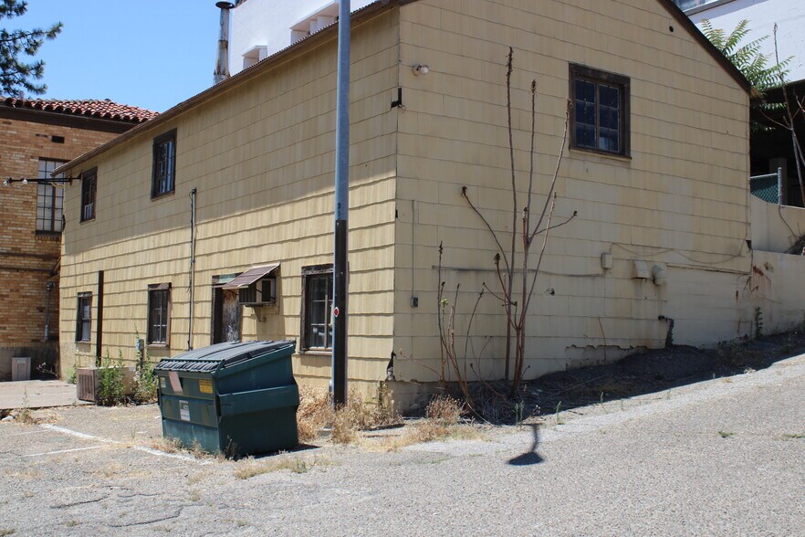 More Photos Of 108 Court St, Jackson General Retail For Sale