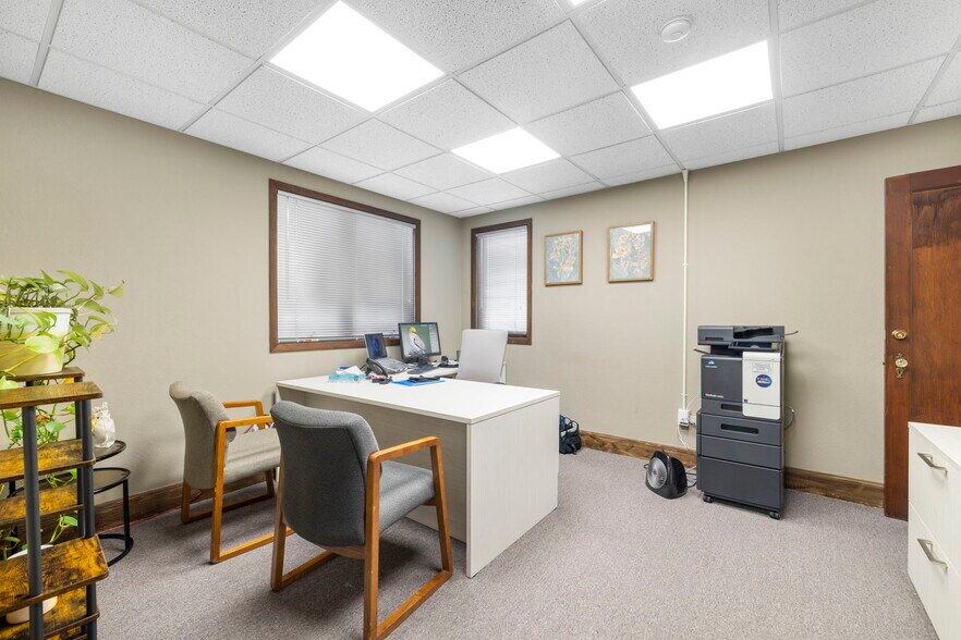 More Photos Of 7 Stokum Ln, New City Office For Sale
