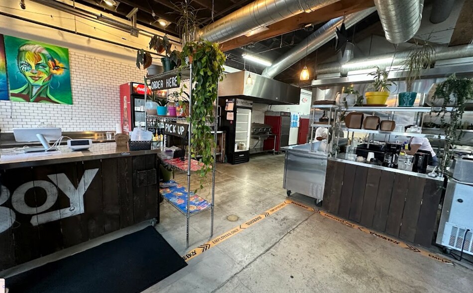 More Photos Of 664 N Russell St, Portland Restaurant For Sale