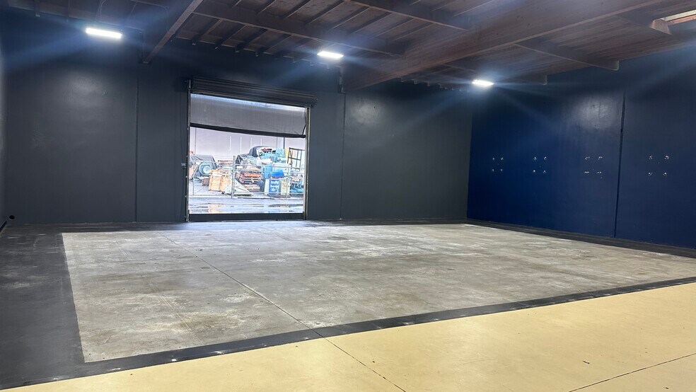 Primary Photo Of 1022 W Gladstone St, Azusa Industrial For Lease