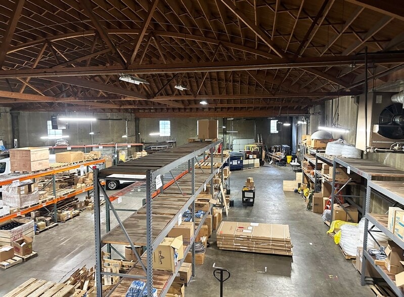 More Photos Of 1163 NE 63rd Ave, Portland Manufacturing For Sale