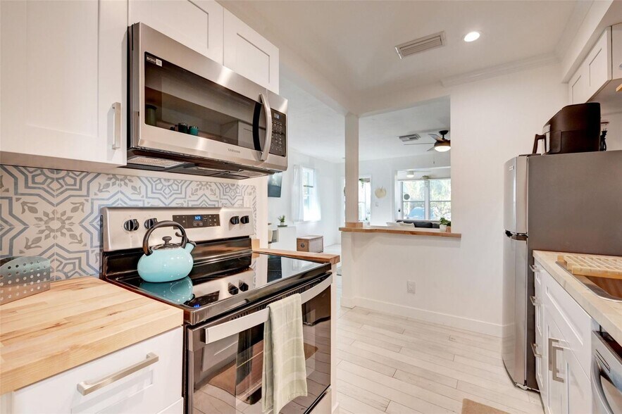 More Photos Of 1944 NE 5th St, Deerfield Beach Apartments For Sale