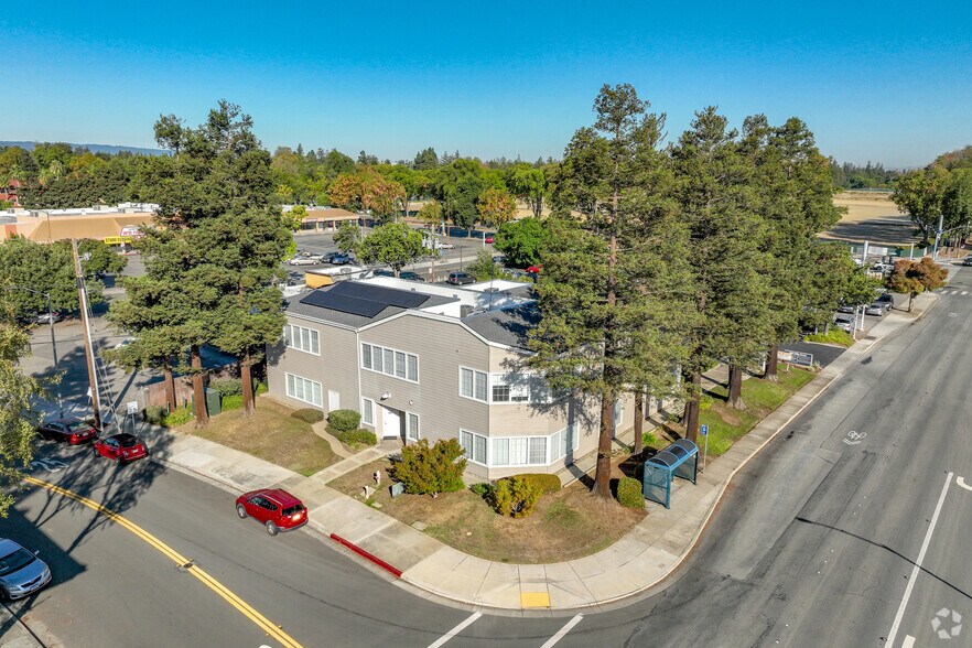 More Photos Of 10055 Miller Ave, Cupertino Office For Lease