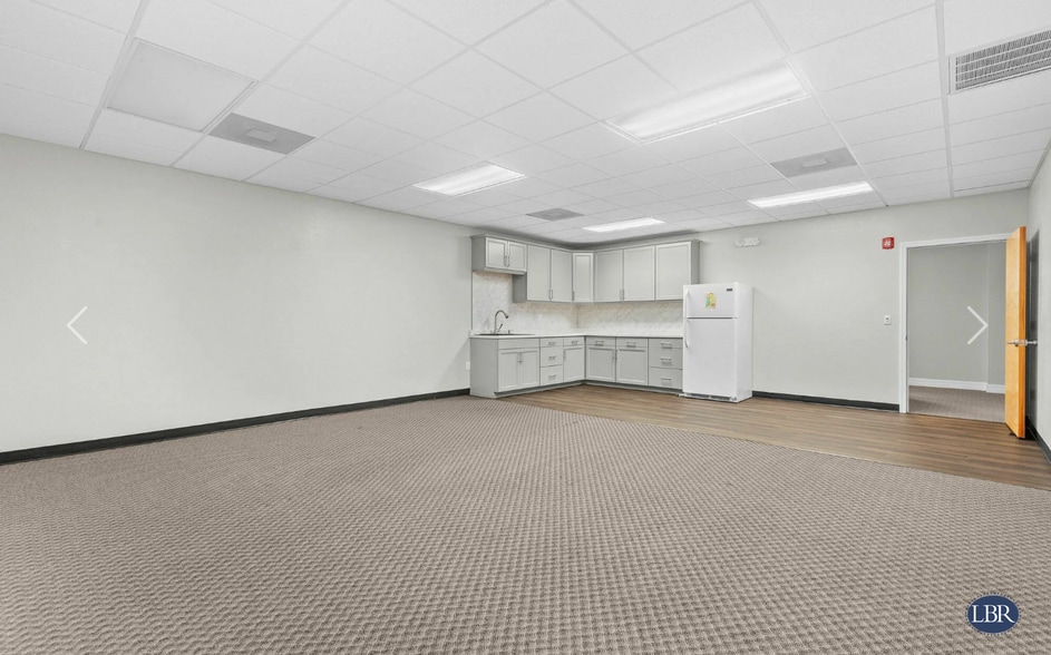 More Photos Of 6855 Tico Rd, Titusville Office For Lease