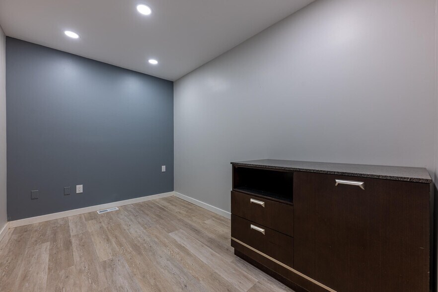 More Photos Of 2769-2789 Orchard Run Rd, Dayton Office For Lease