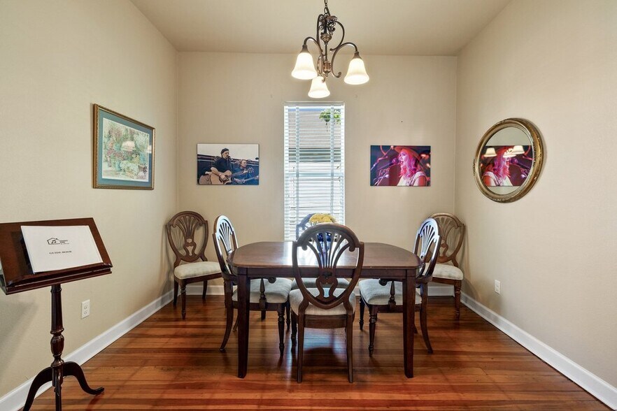 More Photos Of 314 W 3rd St, Taylor Multifamily For Sale