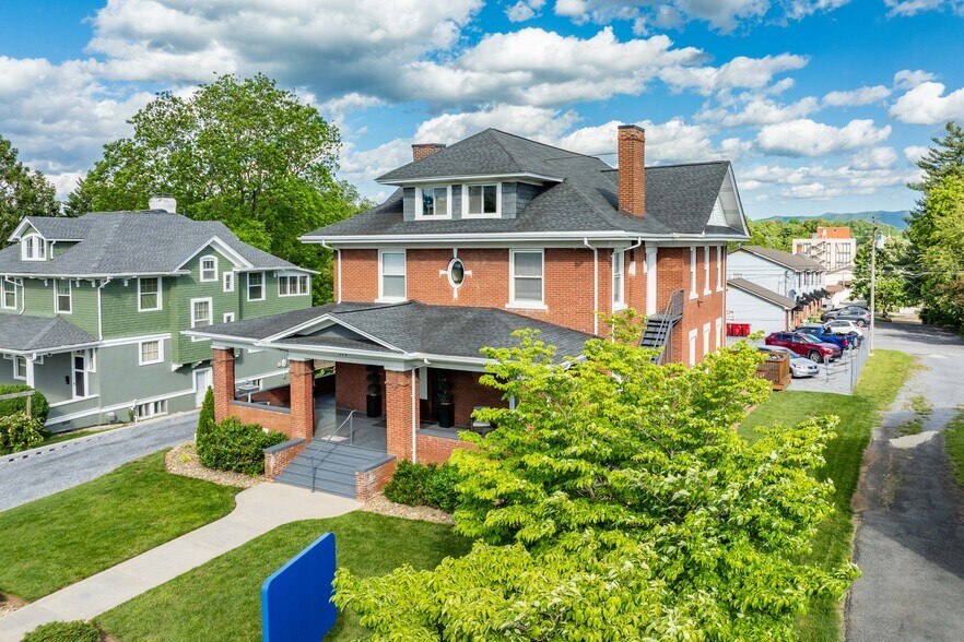 More Photos Of 114 E Unaka Ave, Johnson City Office Residential For Sale